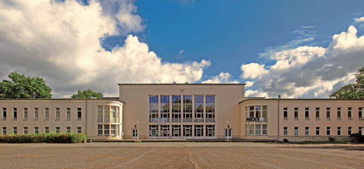 Kulturhaus Böhlen Wolken